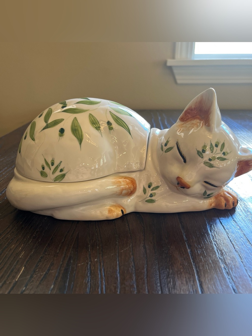 White Ceramic Sleeping Cat Trinket Box with Hand-Painted Green Leaves